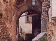 Antica porta accesso al borgo antico
